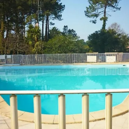 T2 Mezzanine Avec Piscine, Tennis Et Parking A - Fr-1-379-119 *